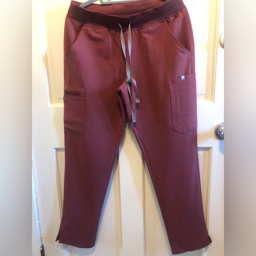 COPY - Figs scrubs Dark Cherry medium Yolas